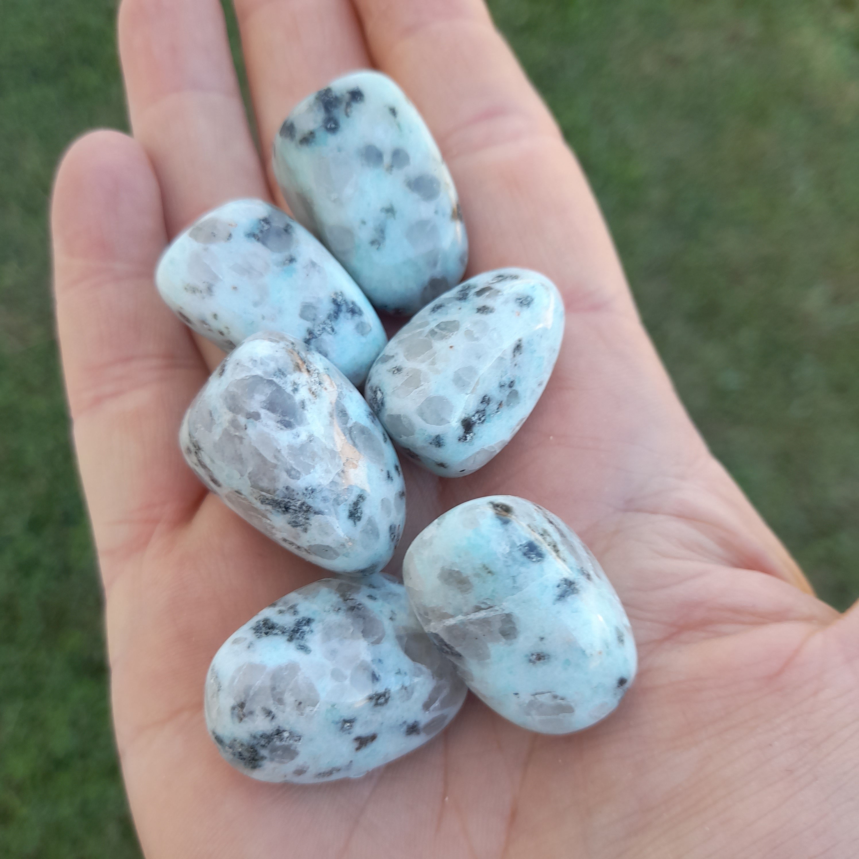 Jasper, Kiwi ~ Tumbled stone