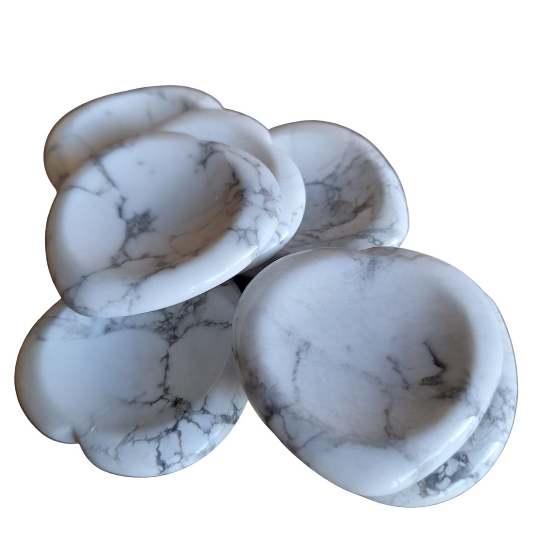 Worry Stone (Rhodonite/Obsidian/Howlite) Media 2 of 3