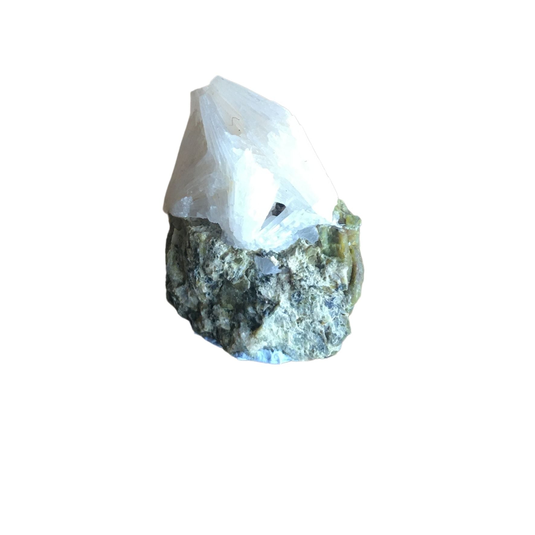 Aragonite on serpentine